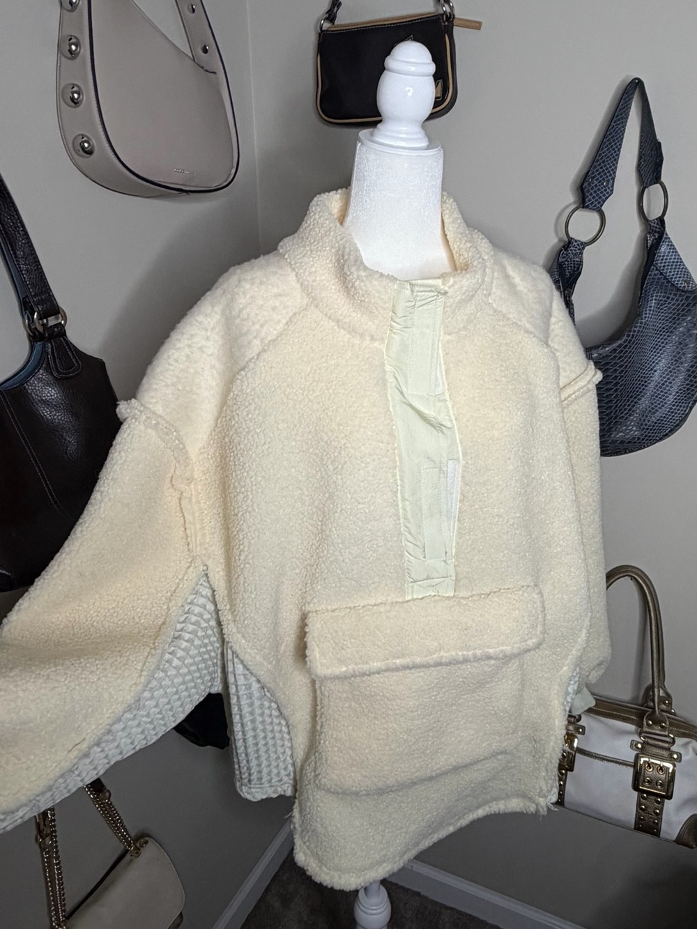BDG Urban Outfitters - Cream Fleece Pullover Sweater - Size L